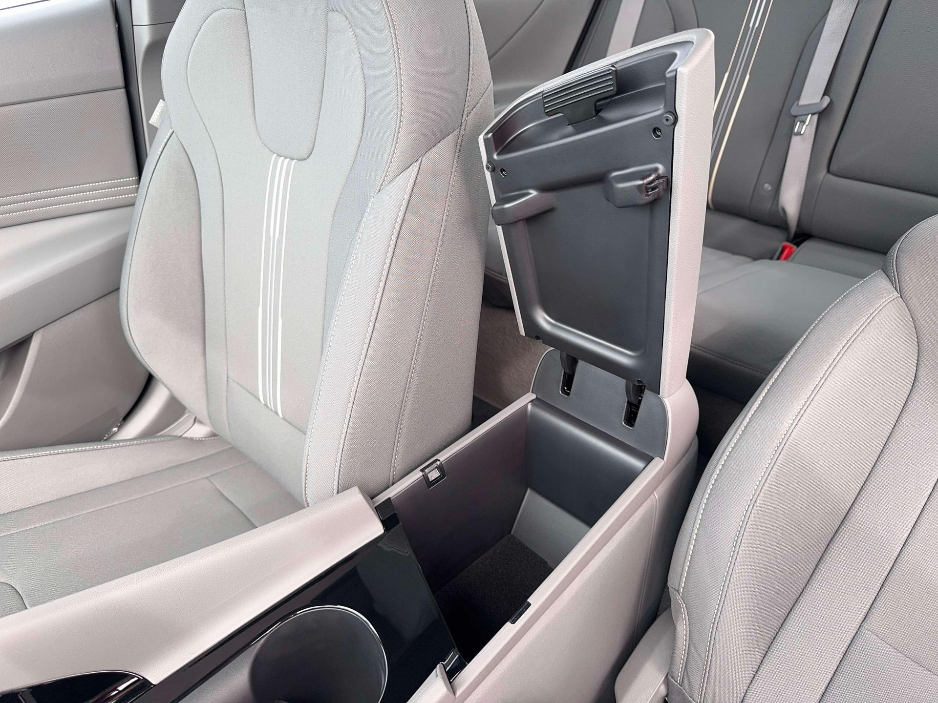 New 2026 Gray Hyundai SEL Sport Premium image 18