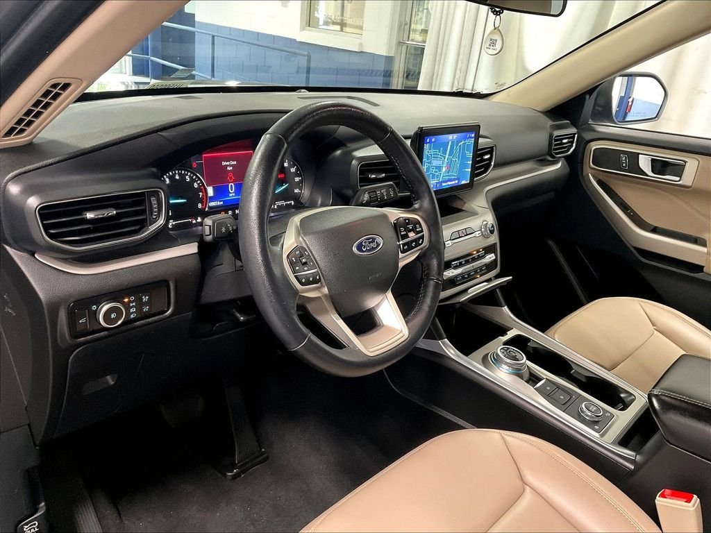 Used 2023 Gray Ford XLT image 8