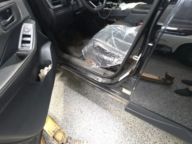 Used 2021 Black Nissan S image 6