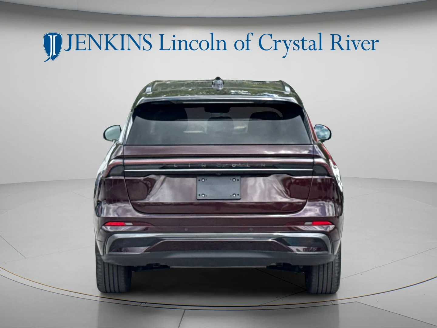 Used 2024 Diamond Red Metallic Clearcoat Lincoln Reserve image 6
