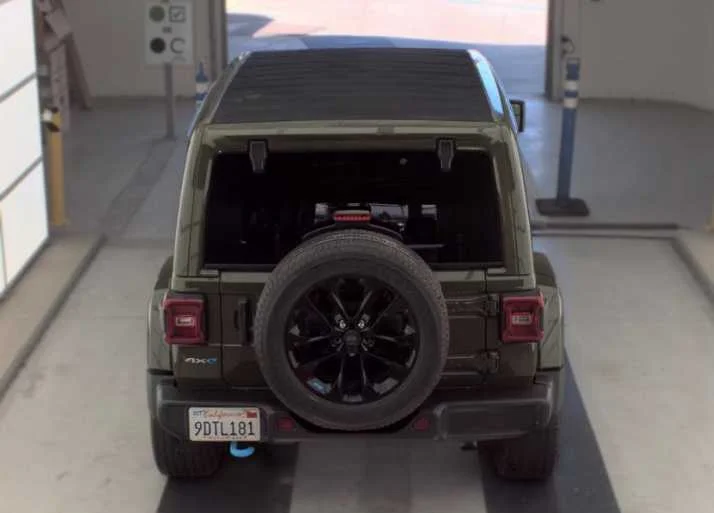Used 2023 Sarge Green Clearcoat Jeep Sahara image 6