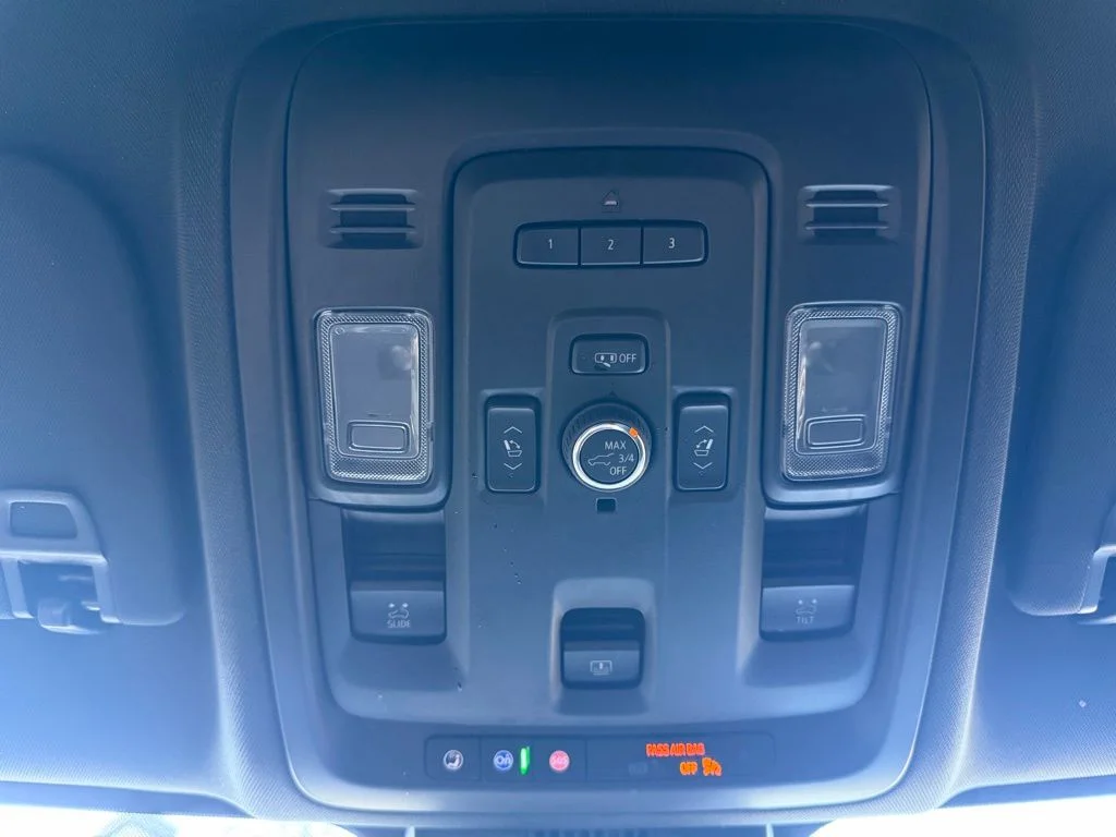 Used 2023 Black GMC SLT image 19