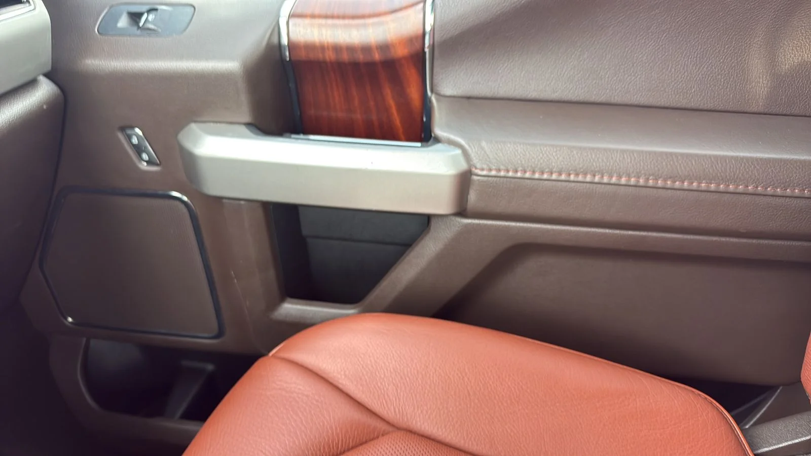 Used 2020 White Ford King Ranch image 23