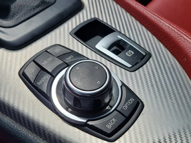 2011 BMW Z4 sDrive30i - Photo 34
