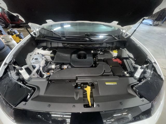 New 2026 Everest White Pearl TriCoat Nissan SL image 26