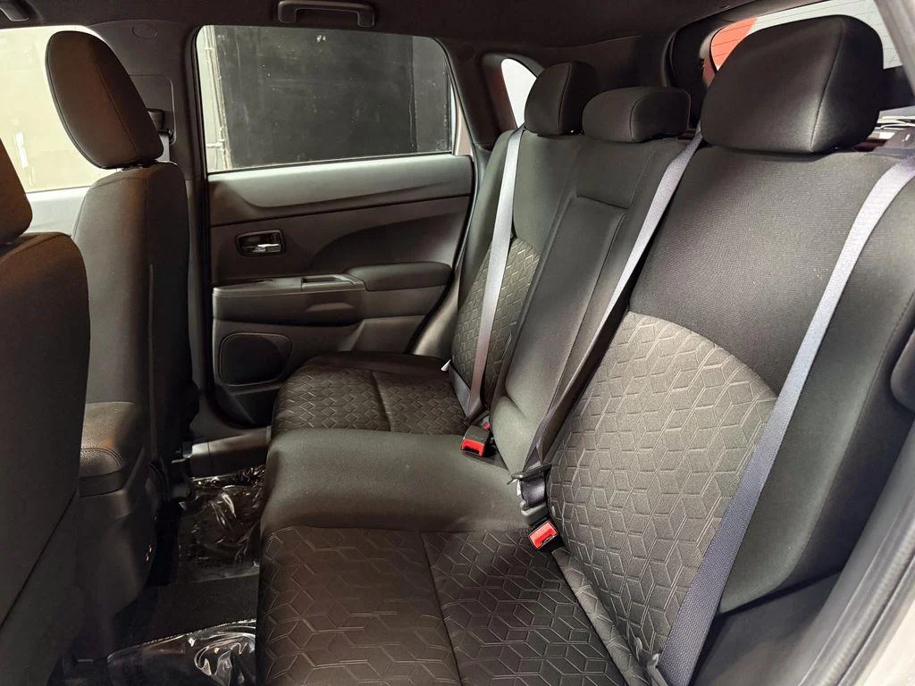 New 2026 White Diamond Mitsubishi Trail Edition image 15