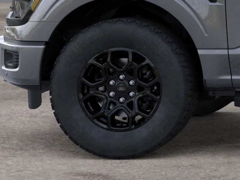 New 2026 Carbonized Gray Metallic Ford XLT image 19