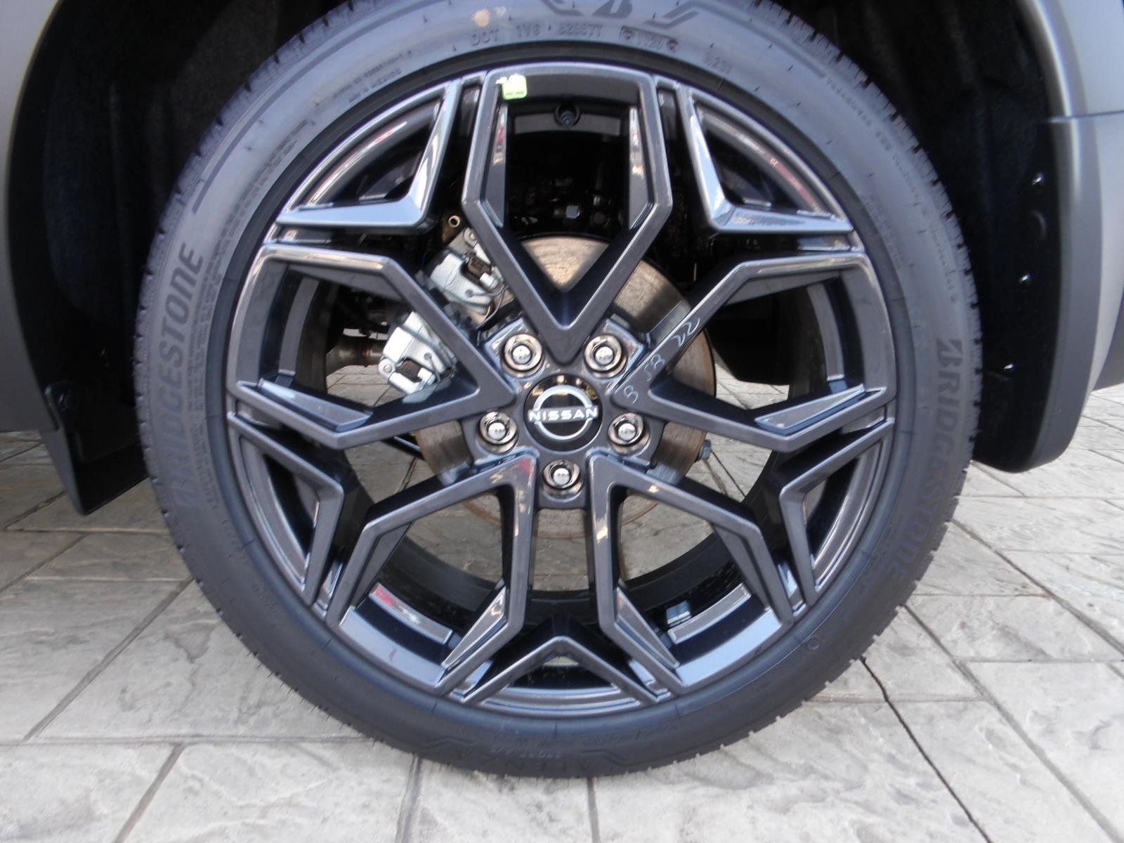 New 2026 Super Black Nissan SR image 12