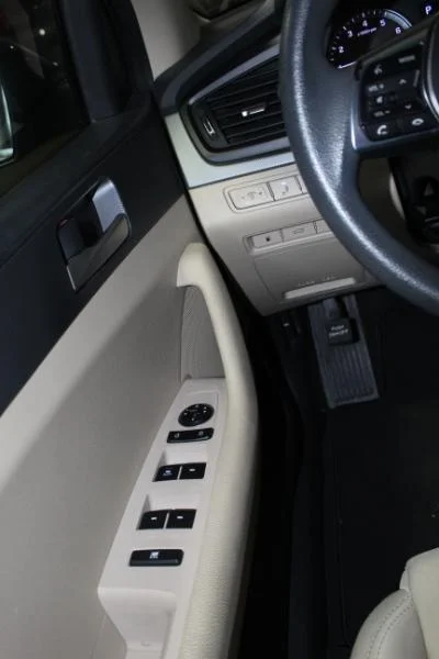 2018 Hyundai Sonata SE - Photo 12