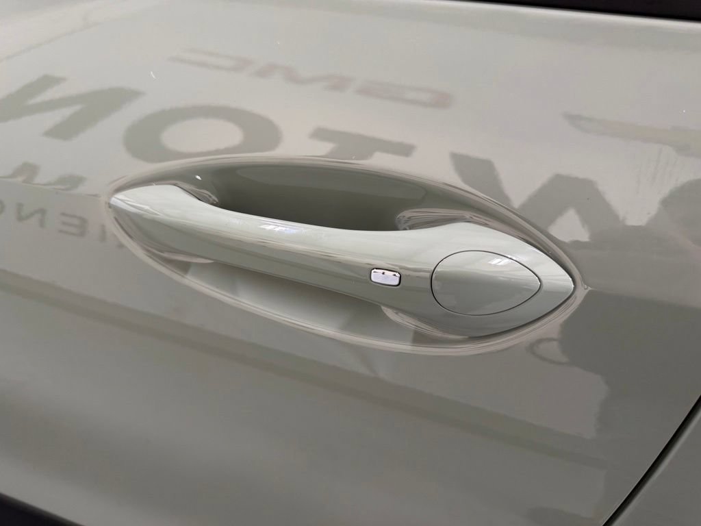 2026 Chevrolet Trax Activ - Photo 10
