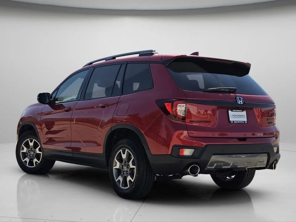 Used 2023 Radiant Red Metallic II Honda TrailSport image 27