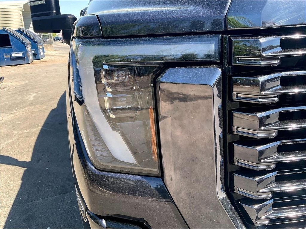 Used 2024 Silver GMC Denali Ultimate image 34