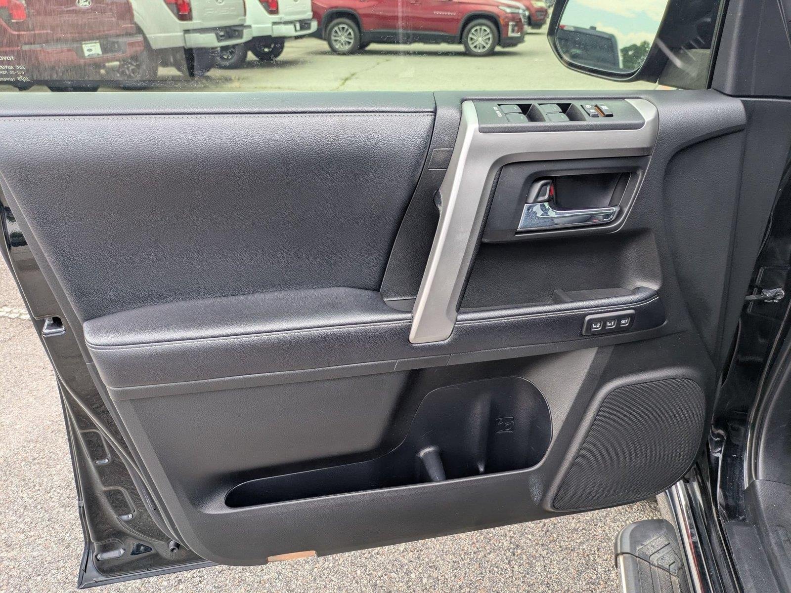 Used 2019 Midnight Black Metallic Toyota Limited image 7