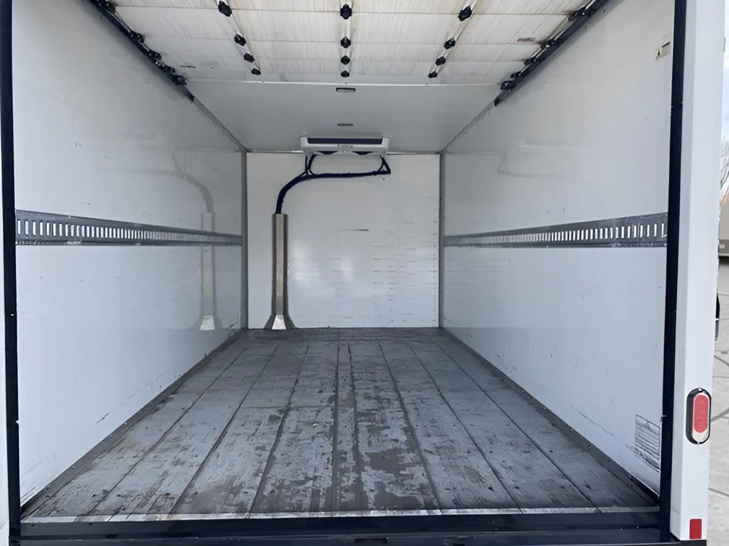 Used 2024 White GMC Work Van image 38