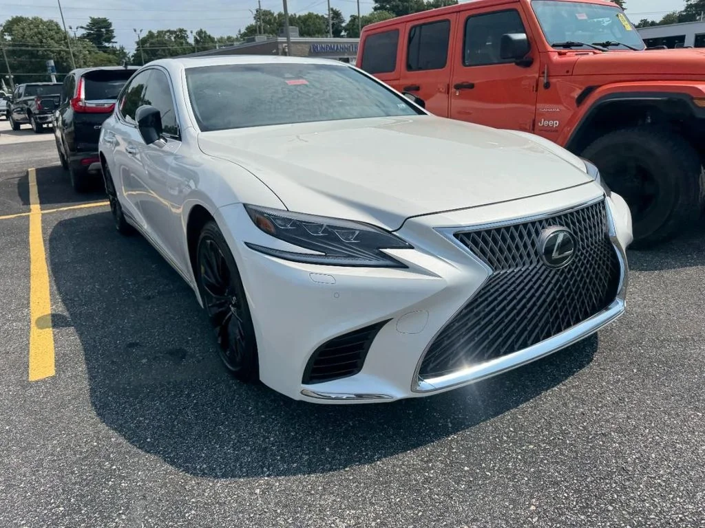 Used 2018 Ultra White Lexus 500 Base image 2