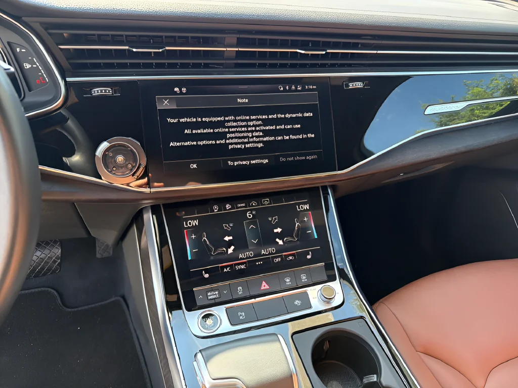Used 2023  Audi 55 Premium image 22