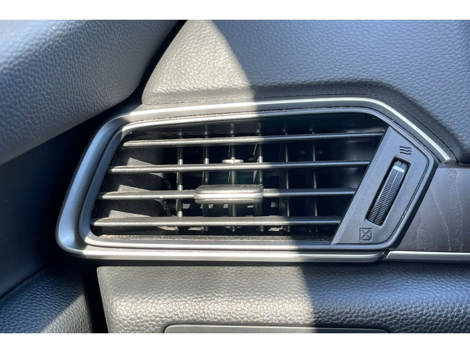 Used 2021 Modern Steel Metallic Honda Touring image 28