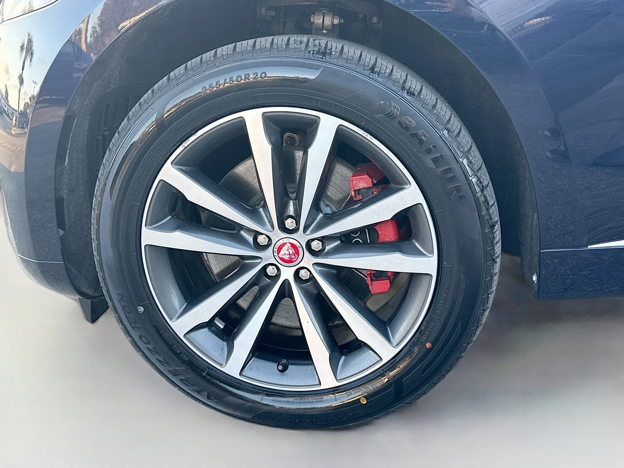 2023 Jaguar F-Pace R-Dynamic S - Photo 42