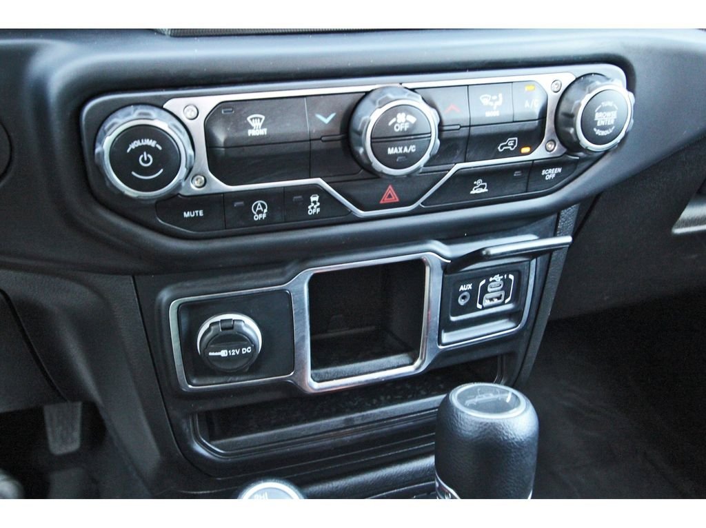 Used 2022 Black Jeep Willys image 24
