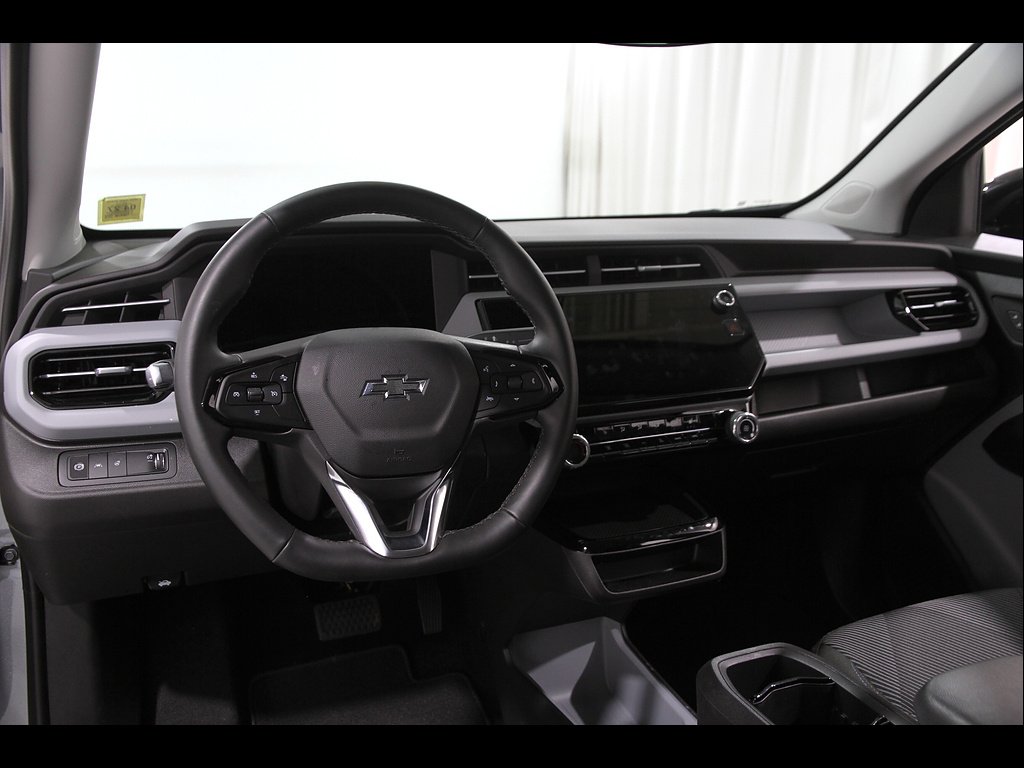 Used 2027 Sterling Gray Metallic Chevrolet LT image 7