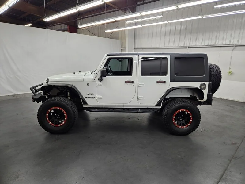 Used 2017 Bright White Clearcoat Jeep Sahara image 2
