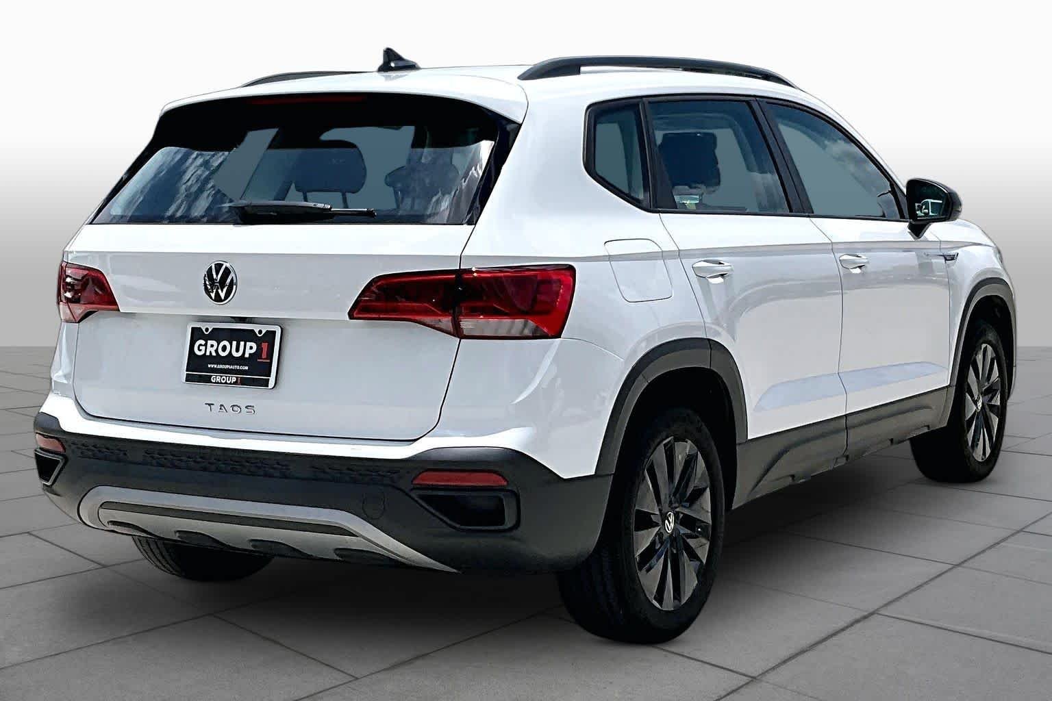 Used 2022 Pure White Volkswagen S image 12
