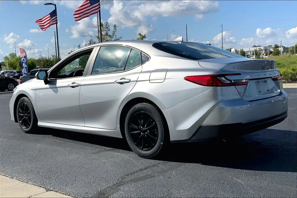Used 2025 Toyota Camry LE with VIN 4T1DAACK0SU031273 for sale in Kansas City