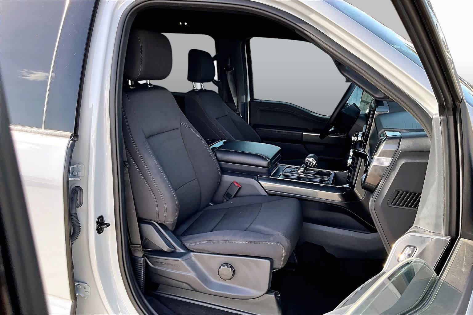 Certified Used 2023 Avalanche Gray Ford XLT image 9