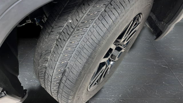 Used 2022 Onyx Black GMC Elevation image 35