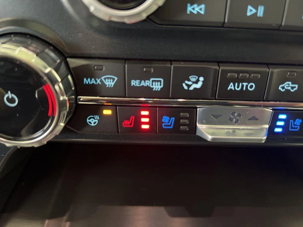 Used 2025 Gray Metallic Ford Platinum image 18