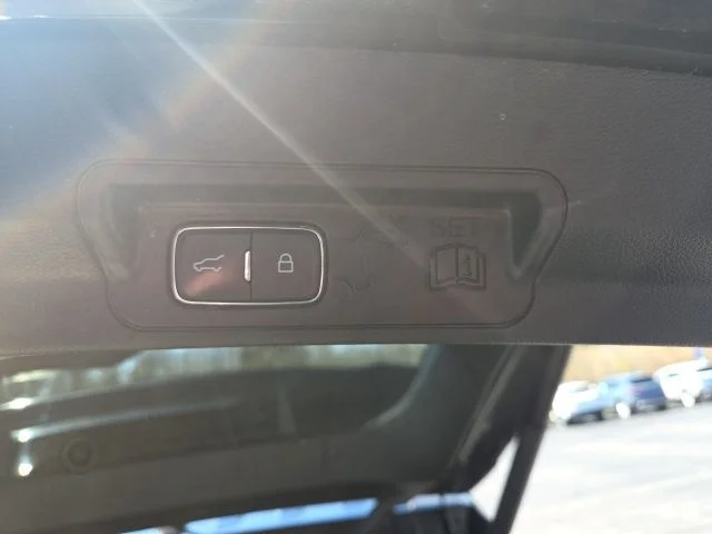 Used 2022 Black Ford ST-Line image 33