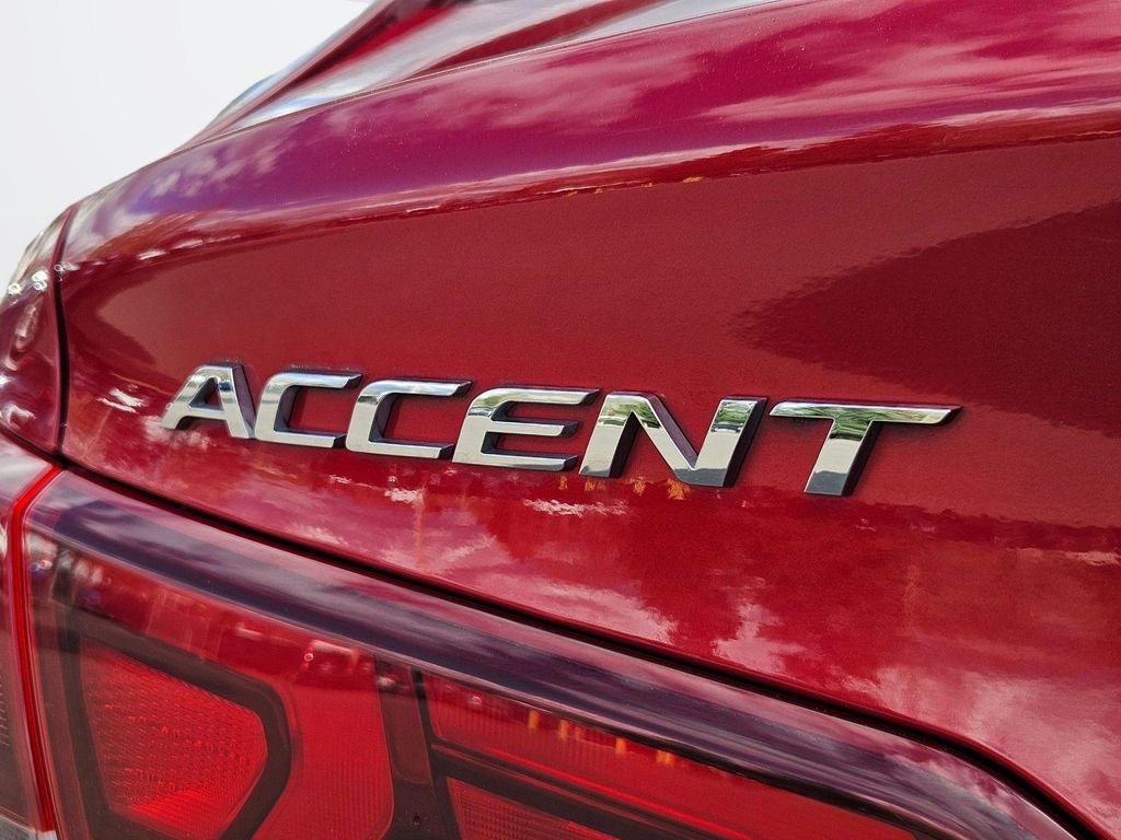 Used 2021 Pomegranate Red Metallic Hyundai SE image 26