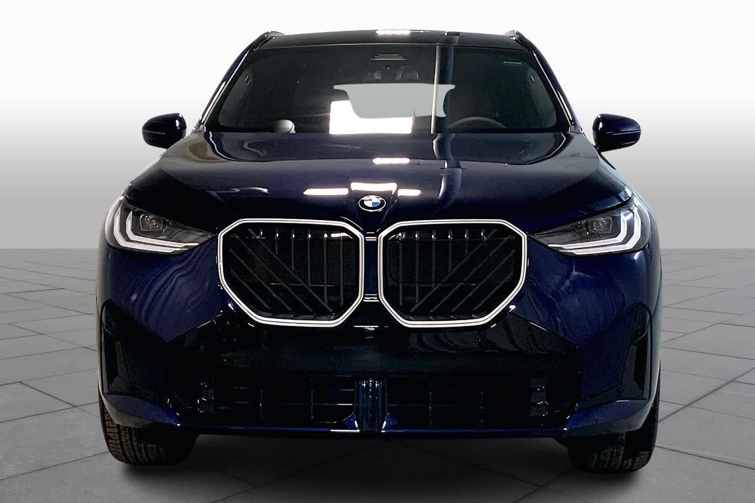 New 2026 Tanzanite Blue II Metallic BMW 30 xDrive image 3