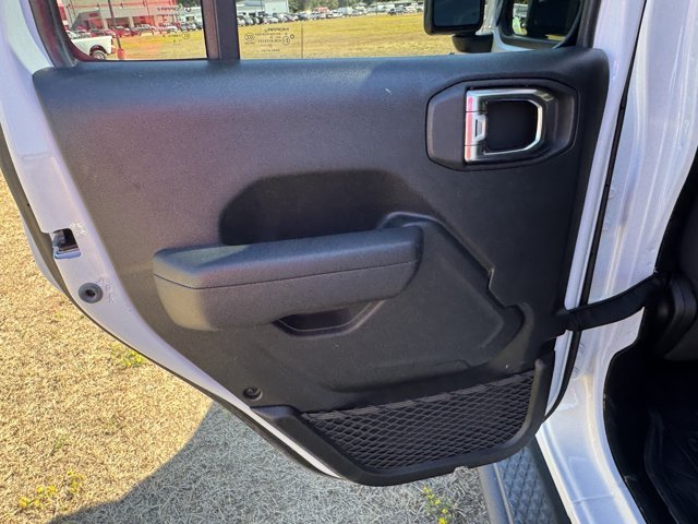 Used 2025 Bright White Clearcoat Jeep Mojave image 14