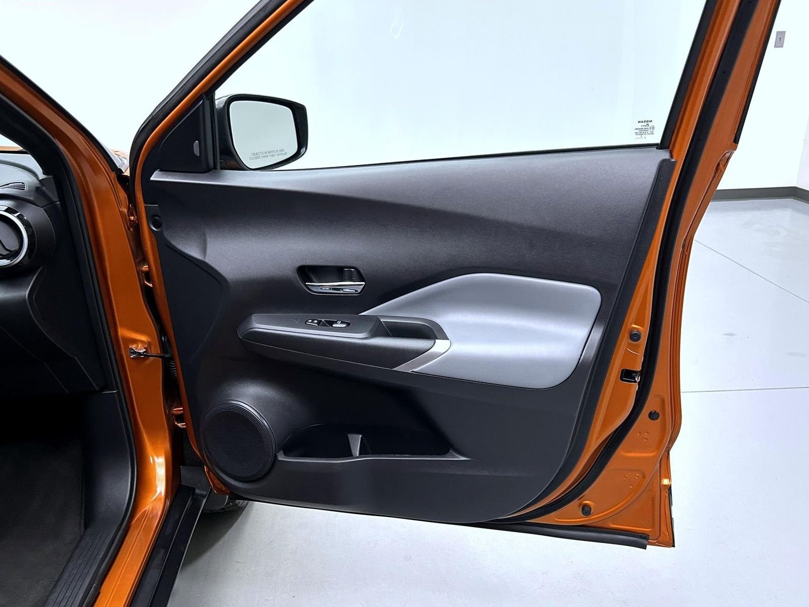 Used 2023 Orange Nissan SR image 16