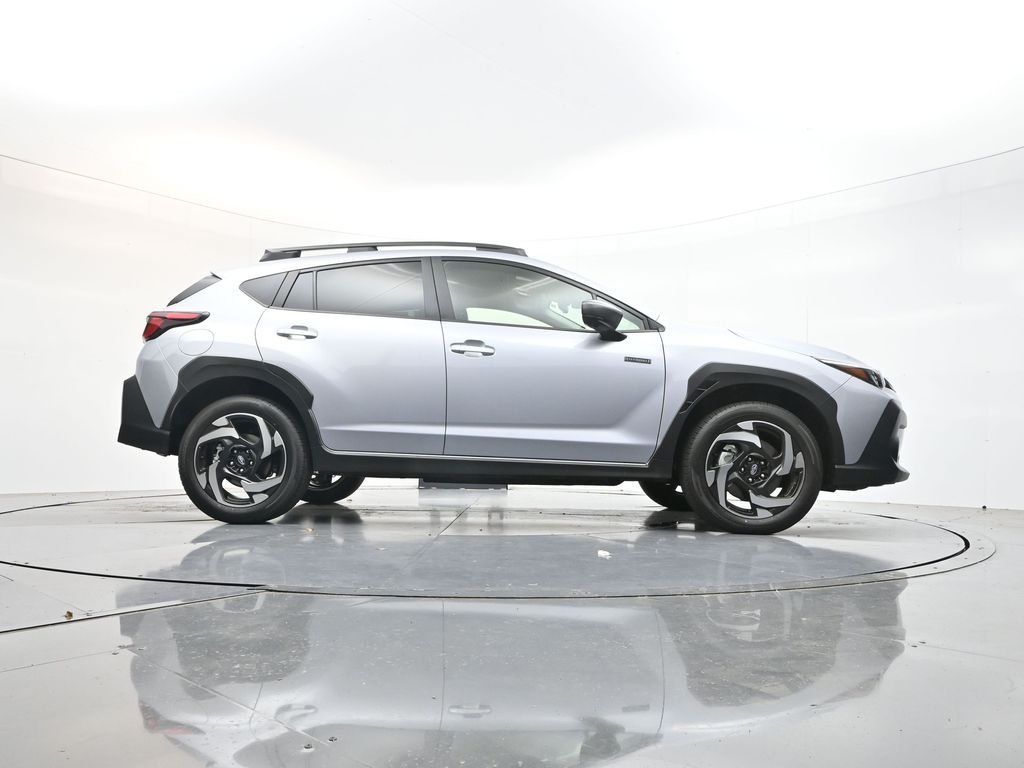 Used 2026 Ice Silver Metallic Subaru Limited image 33