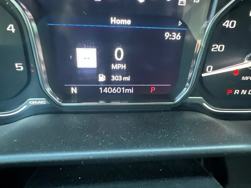 Used 2020 QUICKSILVER METALLIC GMC Denali image 17