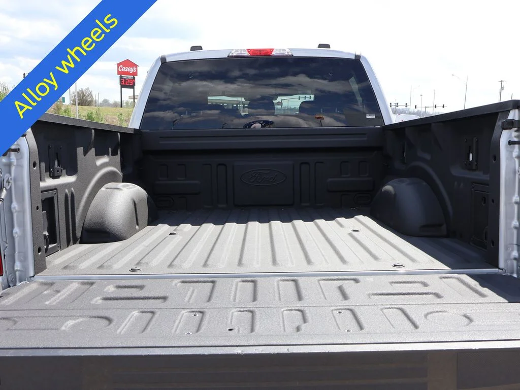 Used 2024 Silver Ford XLT image 16