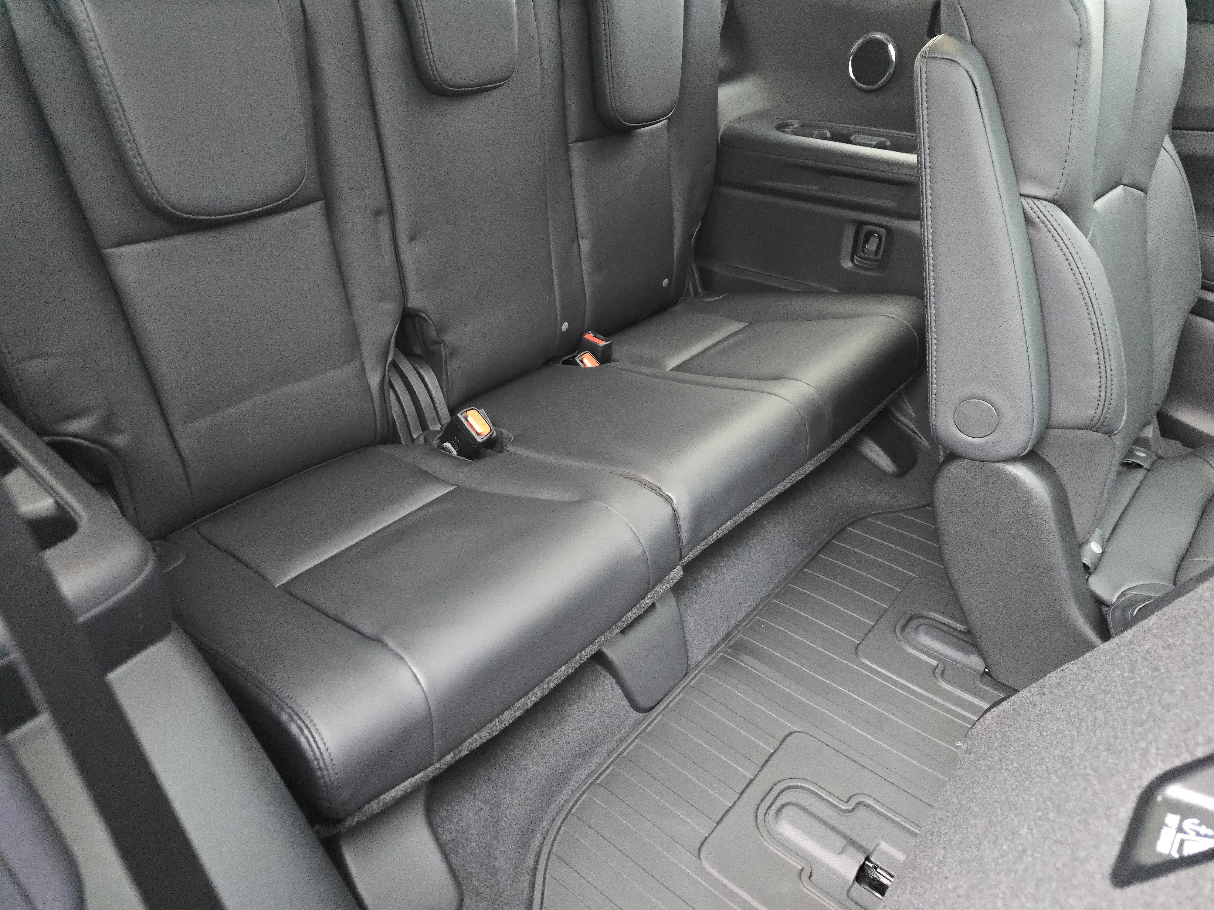New 2026 CRYSTAL BLACK SILICA Subaru Onyx Edition Touring 7-Passenger image 18