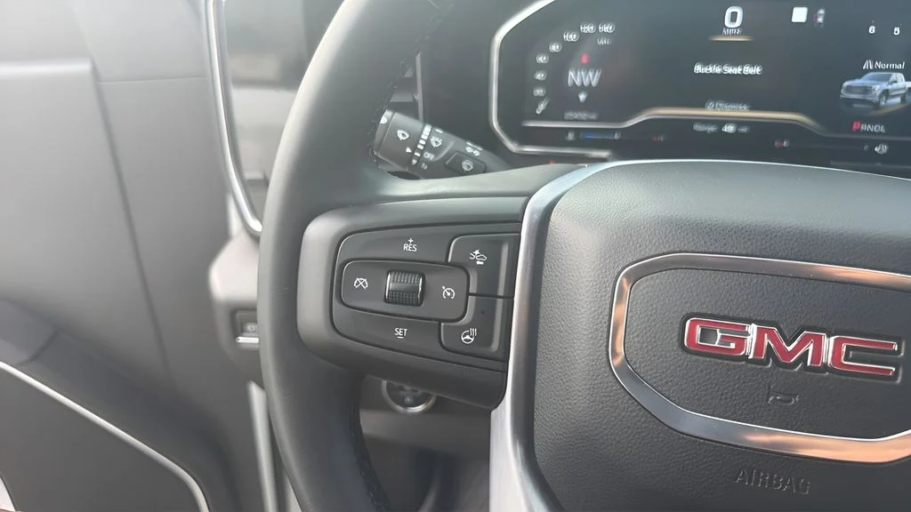 Used 2023 White GMC Elevation image 17