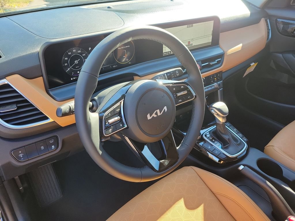 New 2026 Black Kia EX image 24