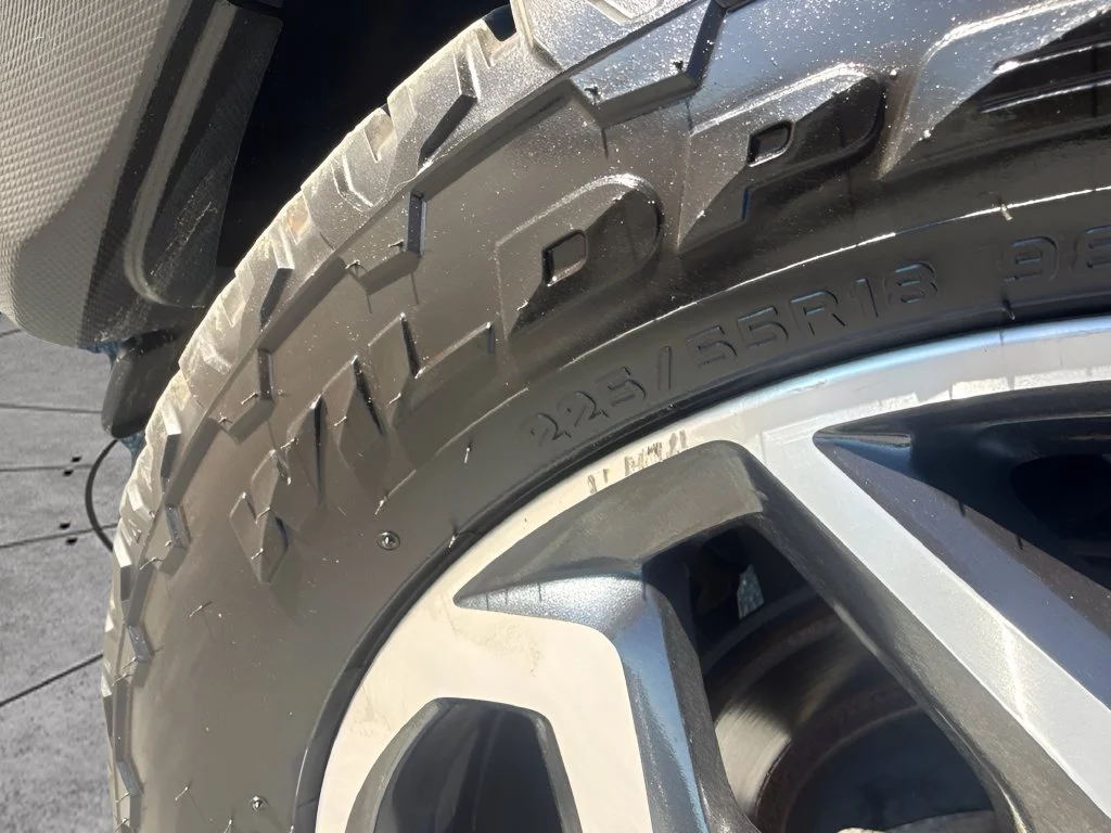 Used 2018 Silver Subaru 2.0i Limited image 31