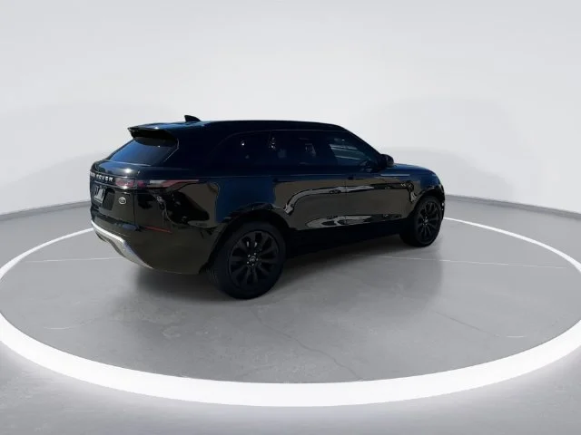 Used 2021 Black Land Rover S image 7