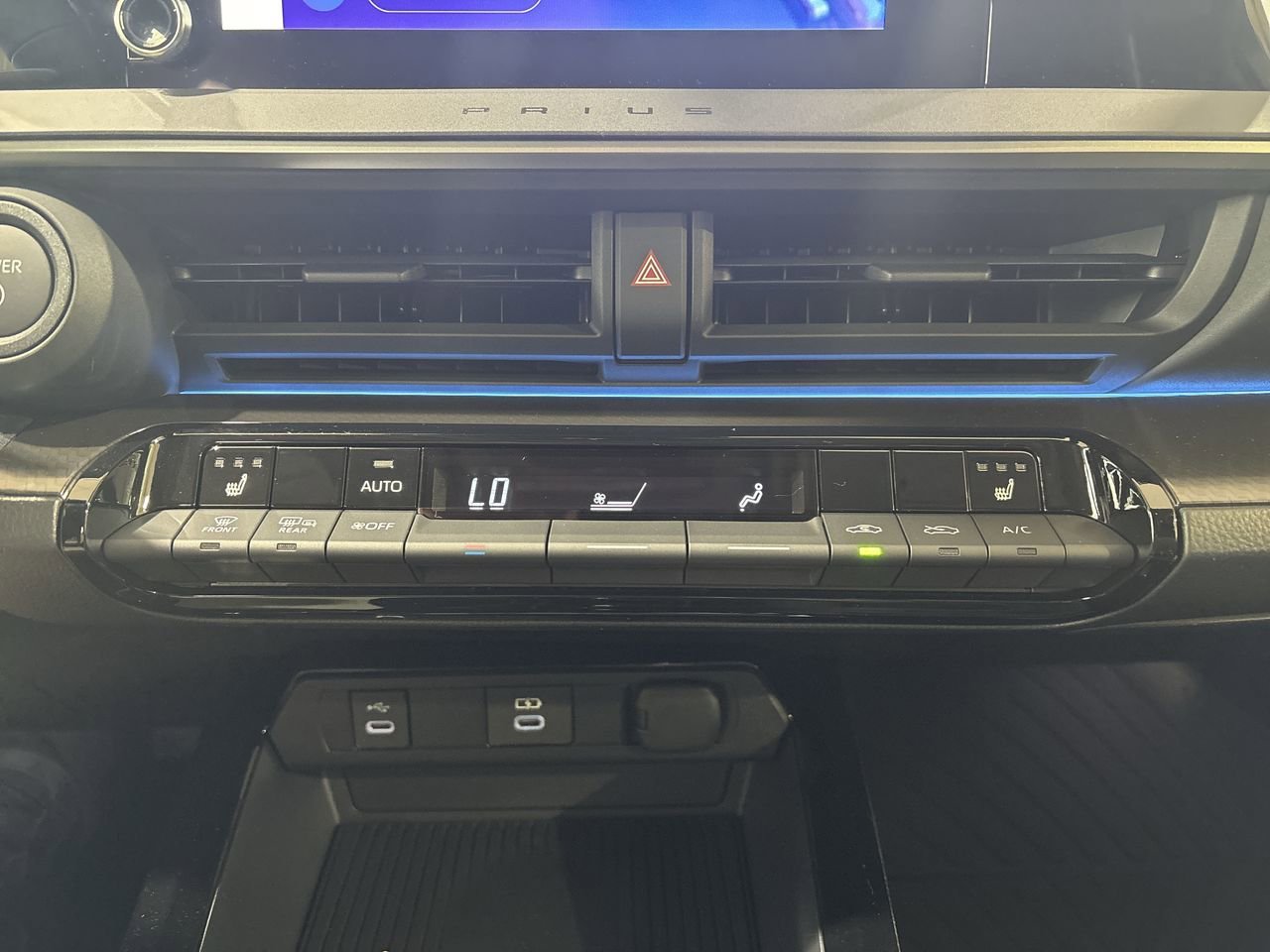 2026 Toyota Prius Plug-in Hybrid Nightshade - Photo 20