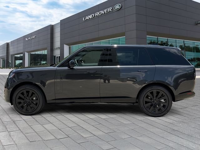New 2026 Carpathian Grey Land Rover SE image 2