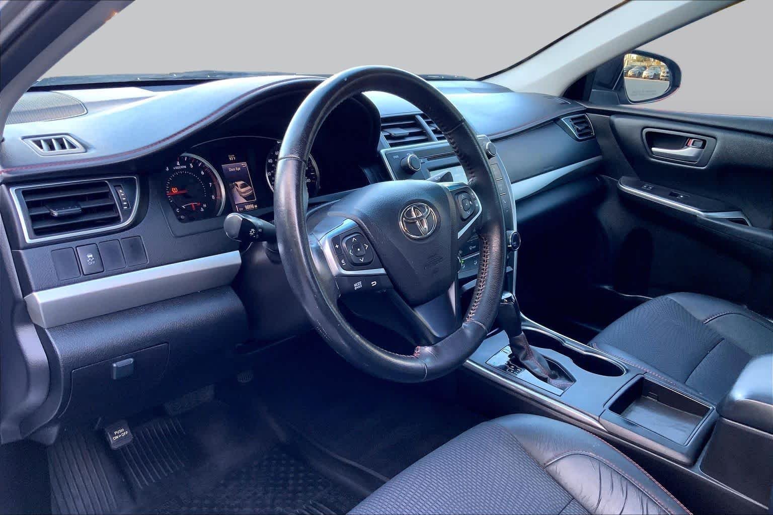 Used 2016 Celestial Silver Metallic Toyota SE image 18