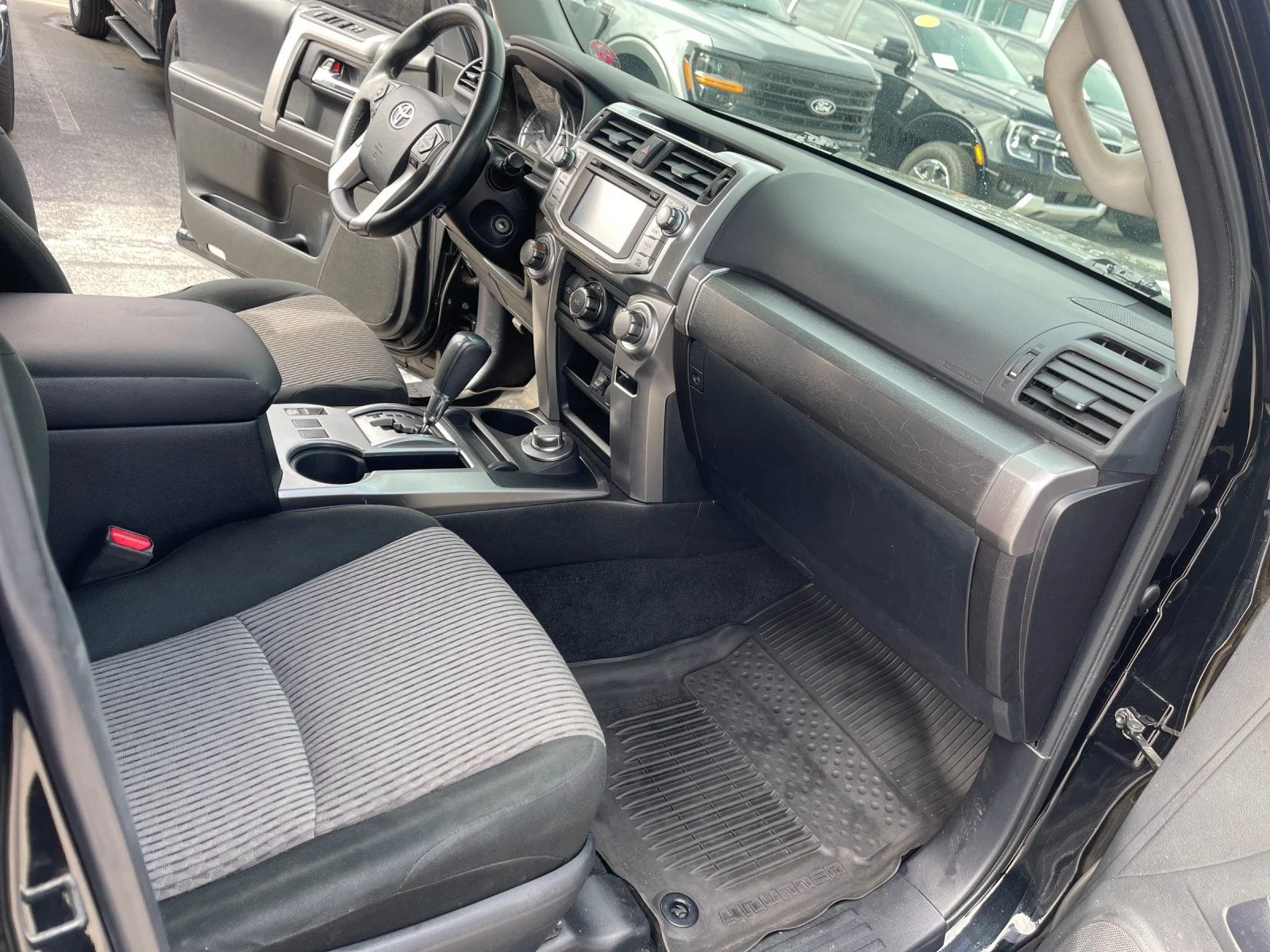 Used 2019 Black Toyota SR5 image 19