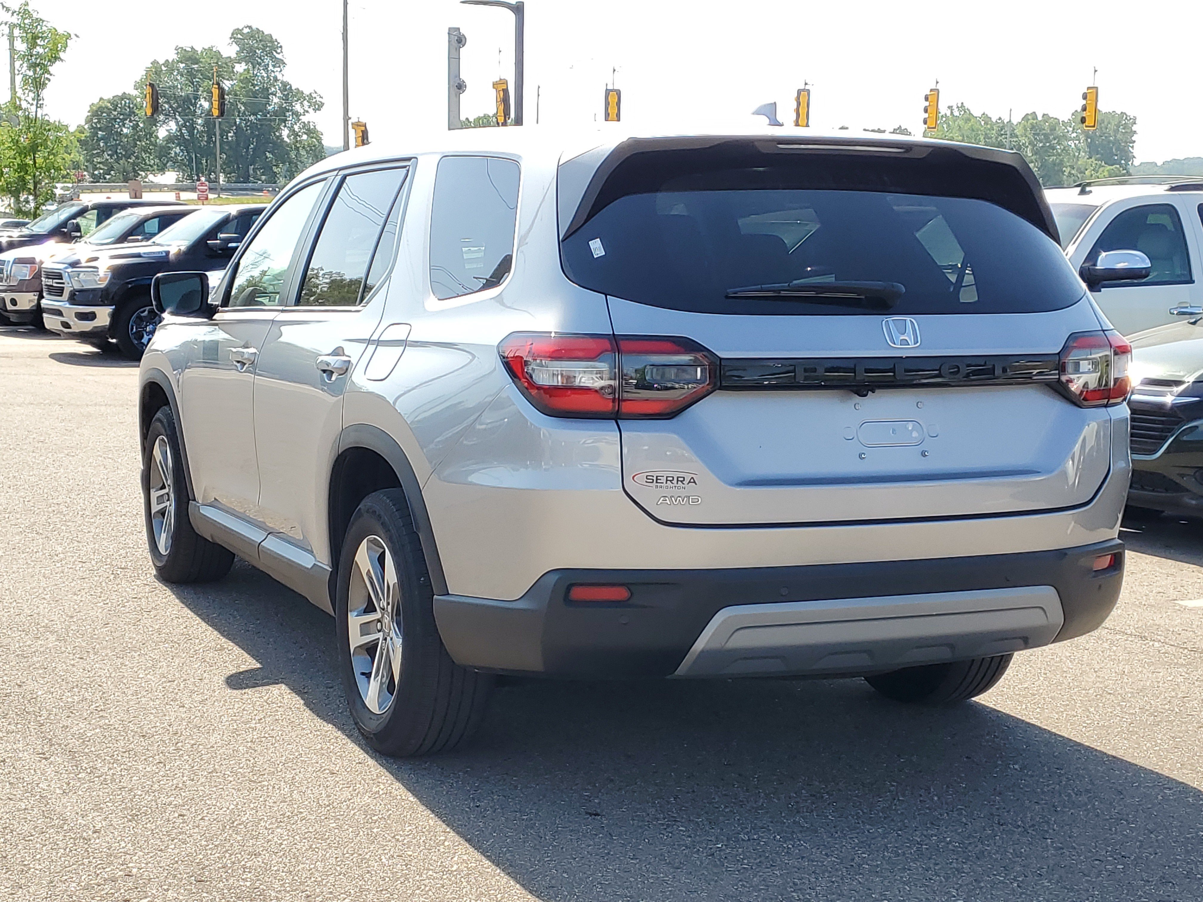 Certified Used 2023 Lunar Silver Metallic Honda AWD EX-L image 34