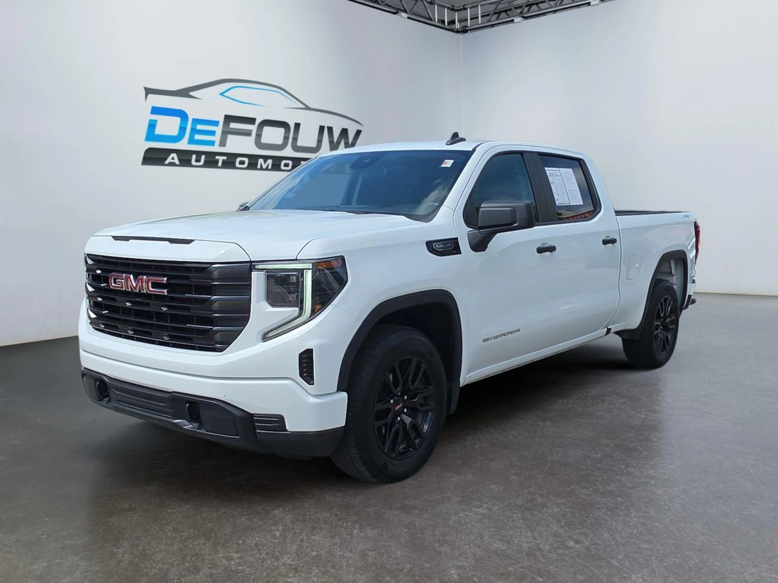 Used 2024 Summit White GMC Pro image 7