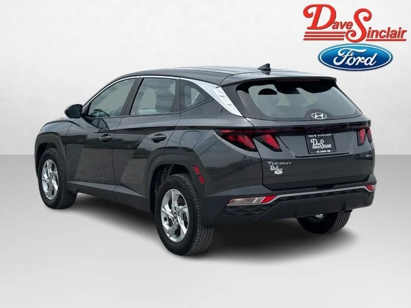Used 2024 Gray Hyundai SE image 9